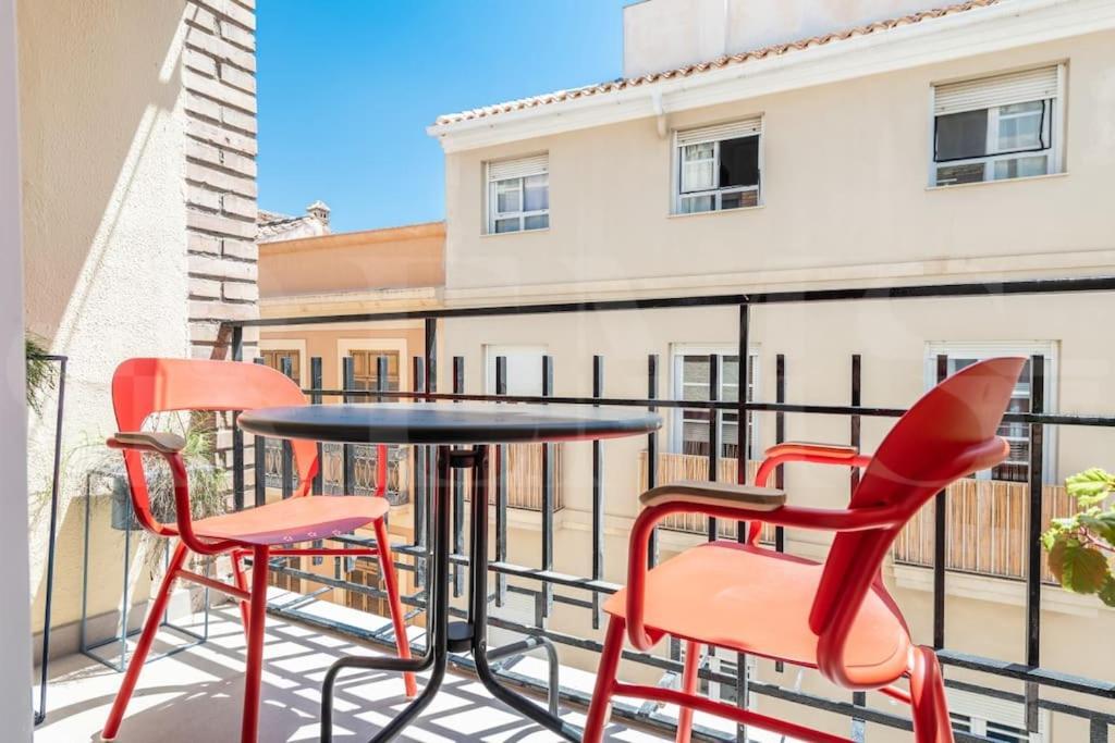 Appartement Pop Art Gem With Paintings By Local Artist By Rems *