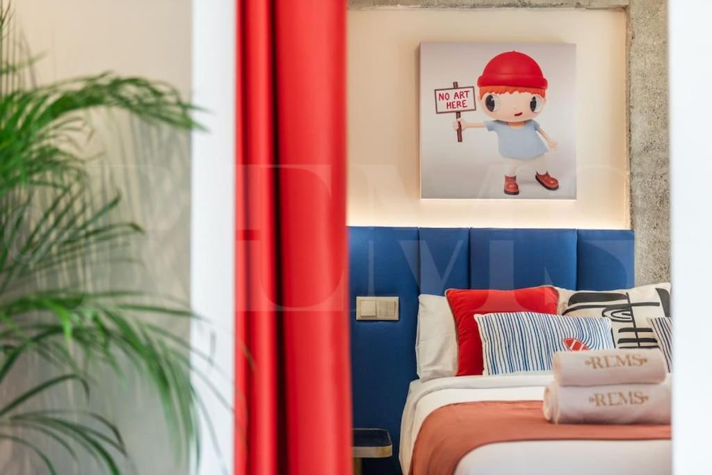 Apartment Pop Art Gem With Paintings By Local Artist By Rems Málaga